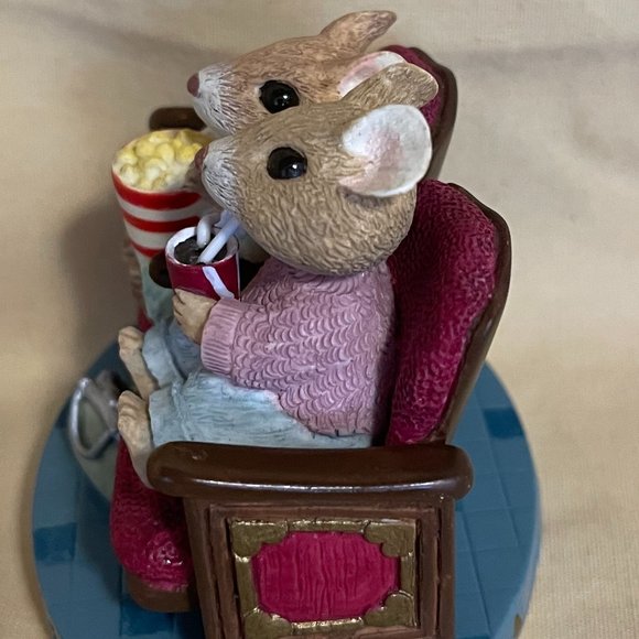 Tender Touch 'Mouse Matinee' Hallmark Figurine - Picture 5 of 7